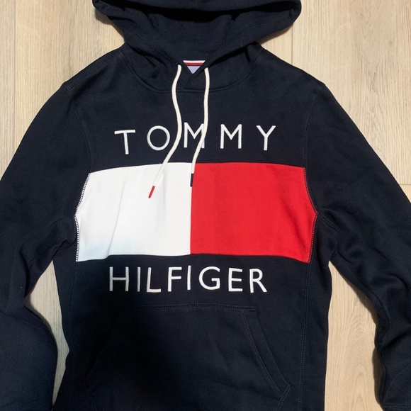Men’s Navy Blue Tommy Hilfiger Hoodie - Picture 2 of 3